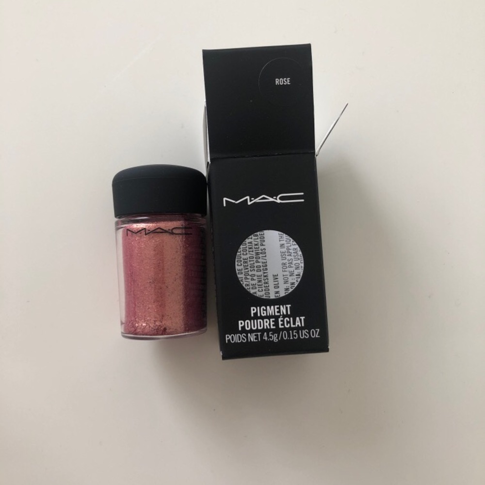 MAC eye pigment